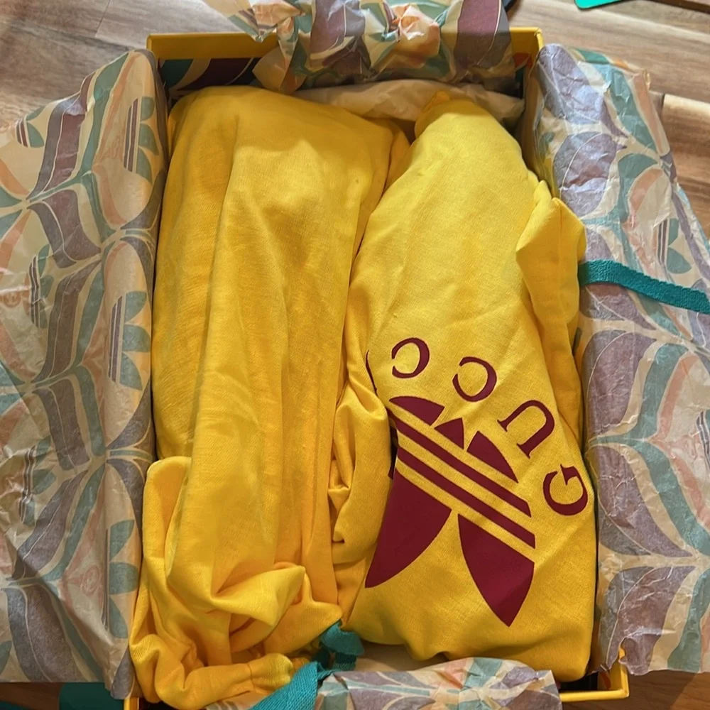 Gucci Women's Sneakers in Brown and White - Picture 12 of 12